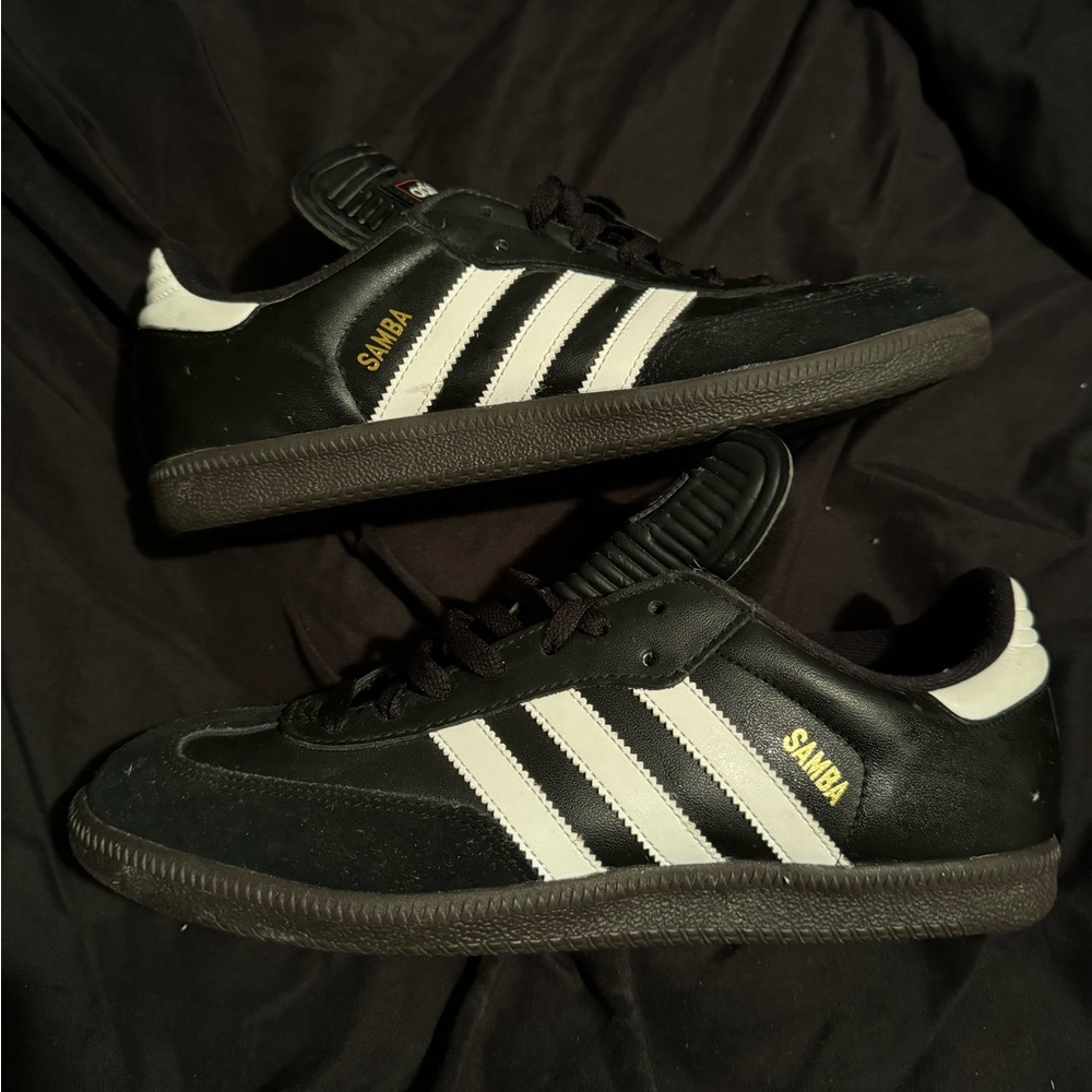 Men’s Original Adidas Sambas Size 9